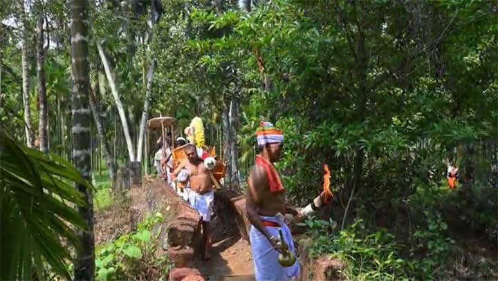 Daiva-Bhandara-Procession