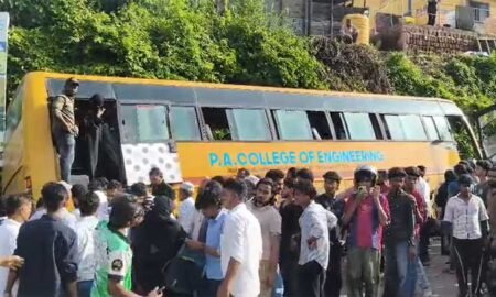 PA-college-bus