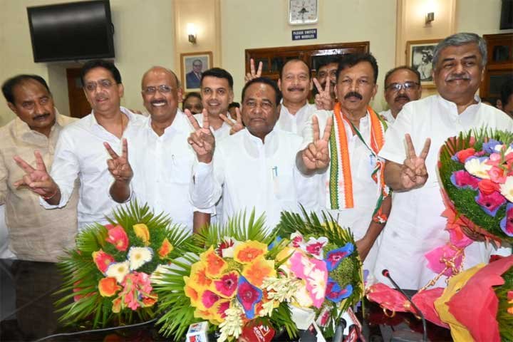 vidhanaparishath-Congress