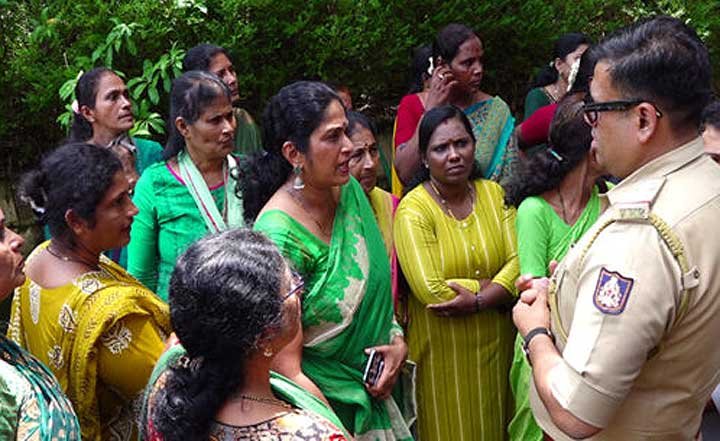 Green-Saree-woman