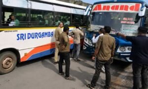 Kaupu-Bus drivers-fight
