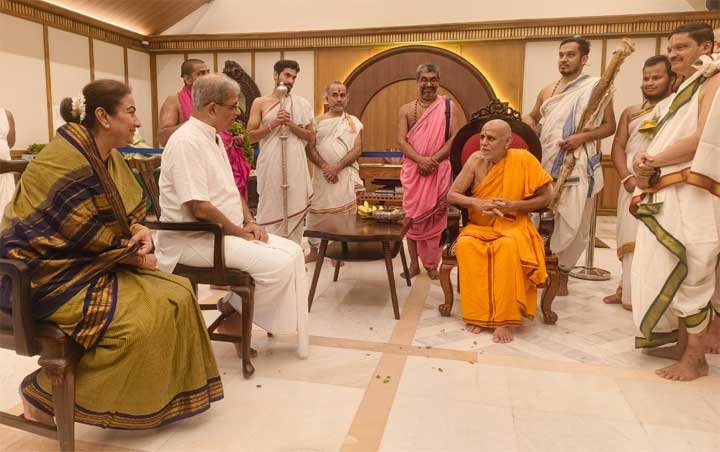 Sosale-Vyasaraja-Mutt-Seer